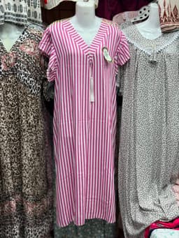 ملابس نسائية  1